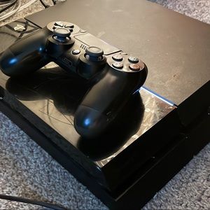 I’m selling a ps4